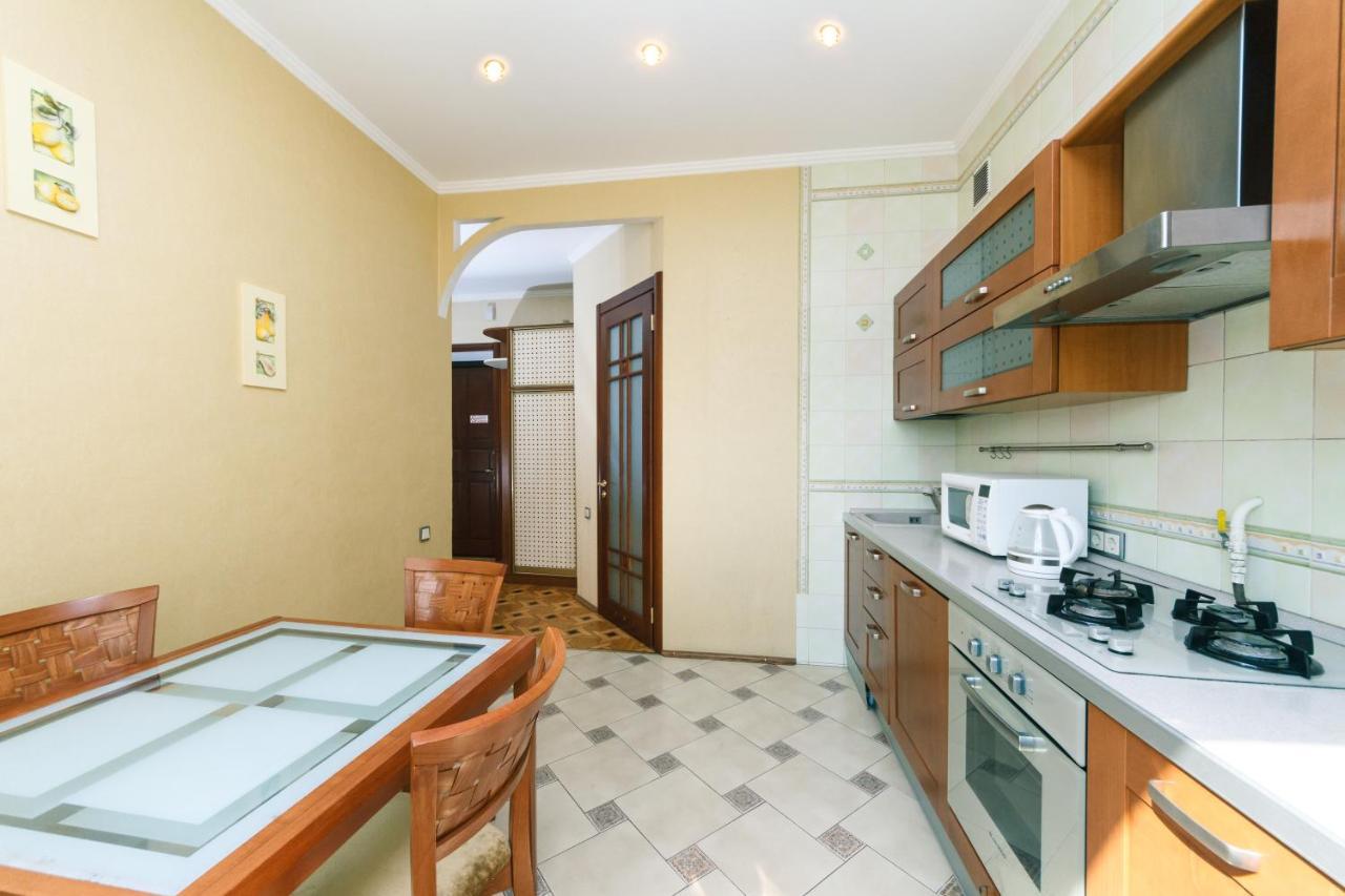 Квартира На Крещатике Kiev Esterno foto
